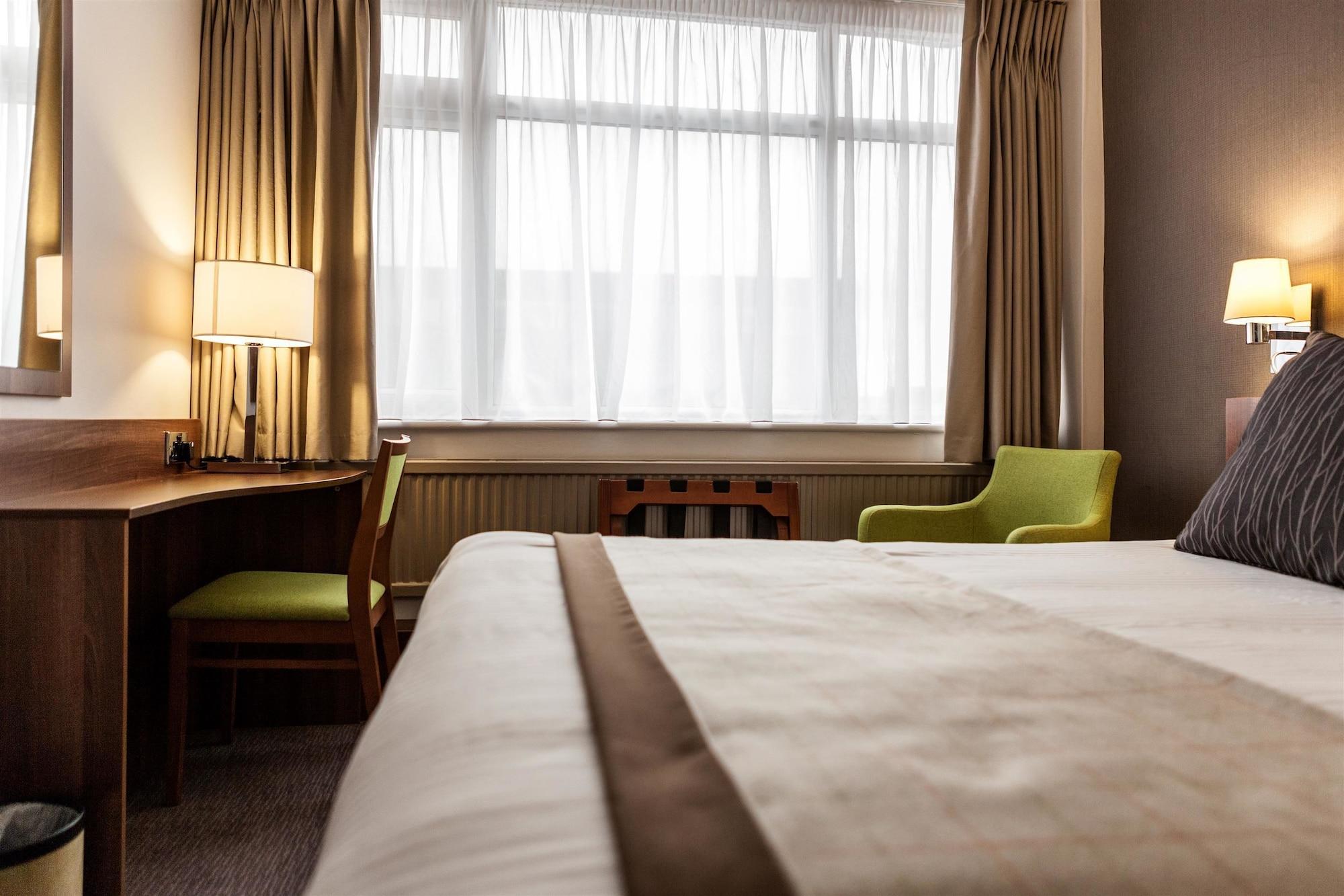 Best Western Manchester Altrincham Cresta Court Hotel Exterior foto
