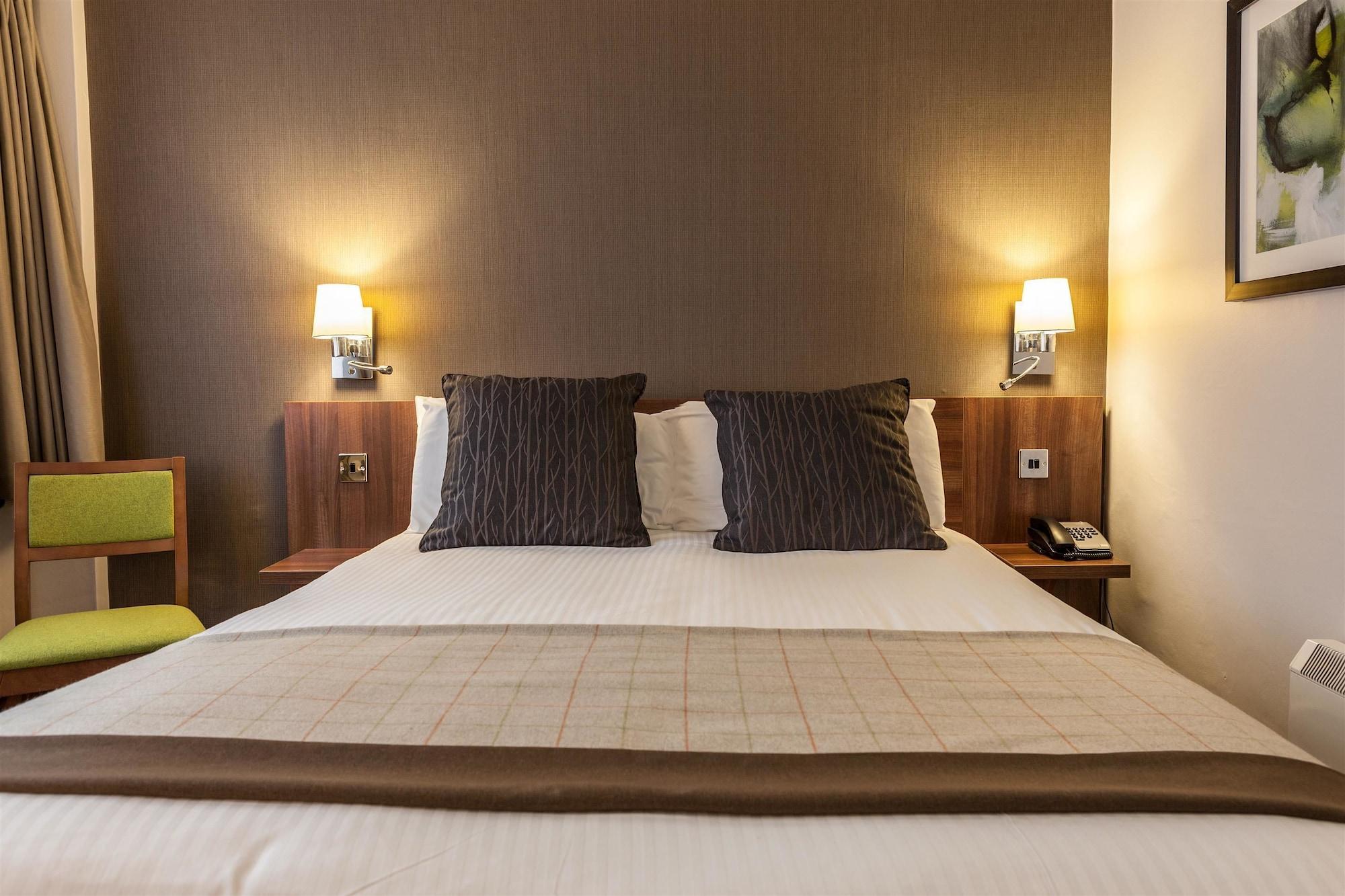 Best Western Manchester Altrincham Cresta Court Hotel Exterior foto