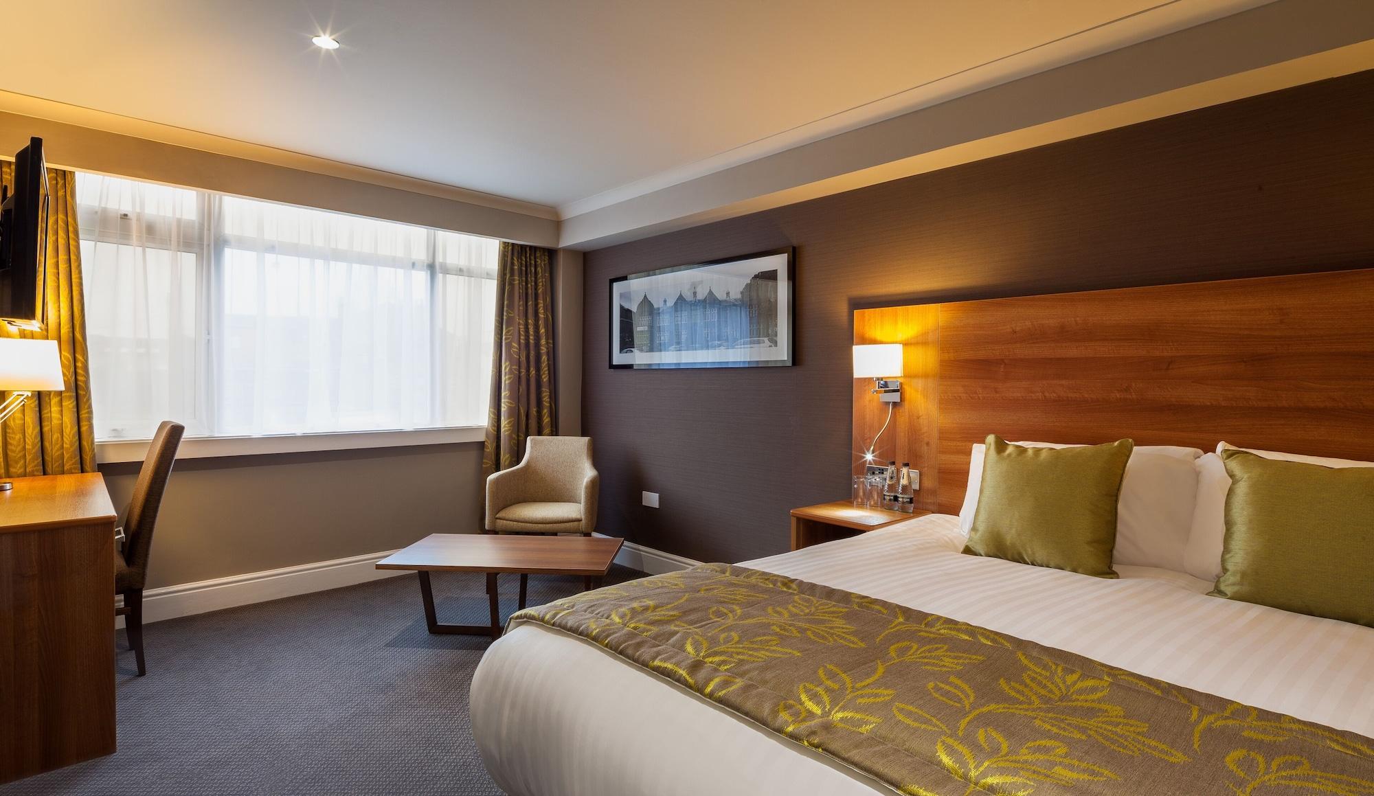 Best Western Manchester Altrincham Cresta Court Hotel Exterior foto
