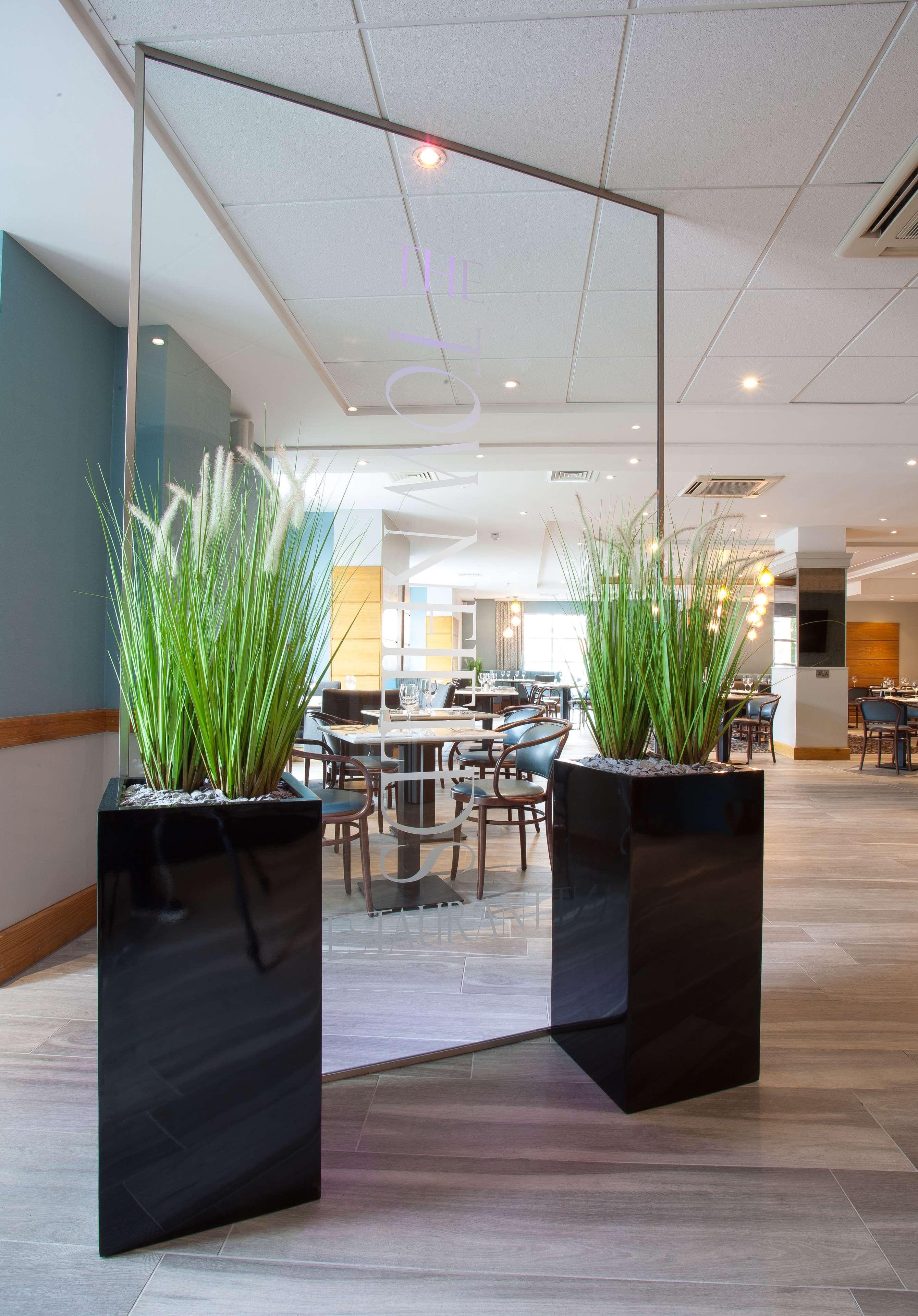 Best Western Manchester Altrincham Cresta Court Hotel Exterior foto