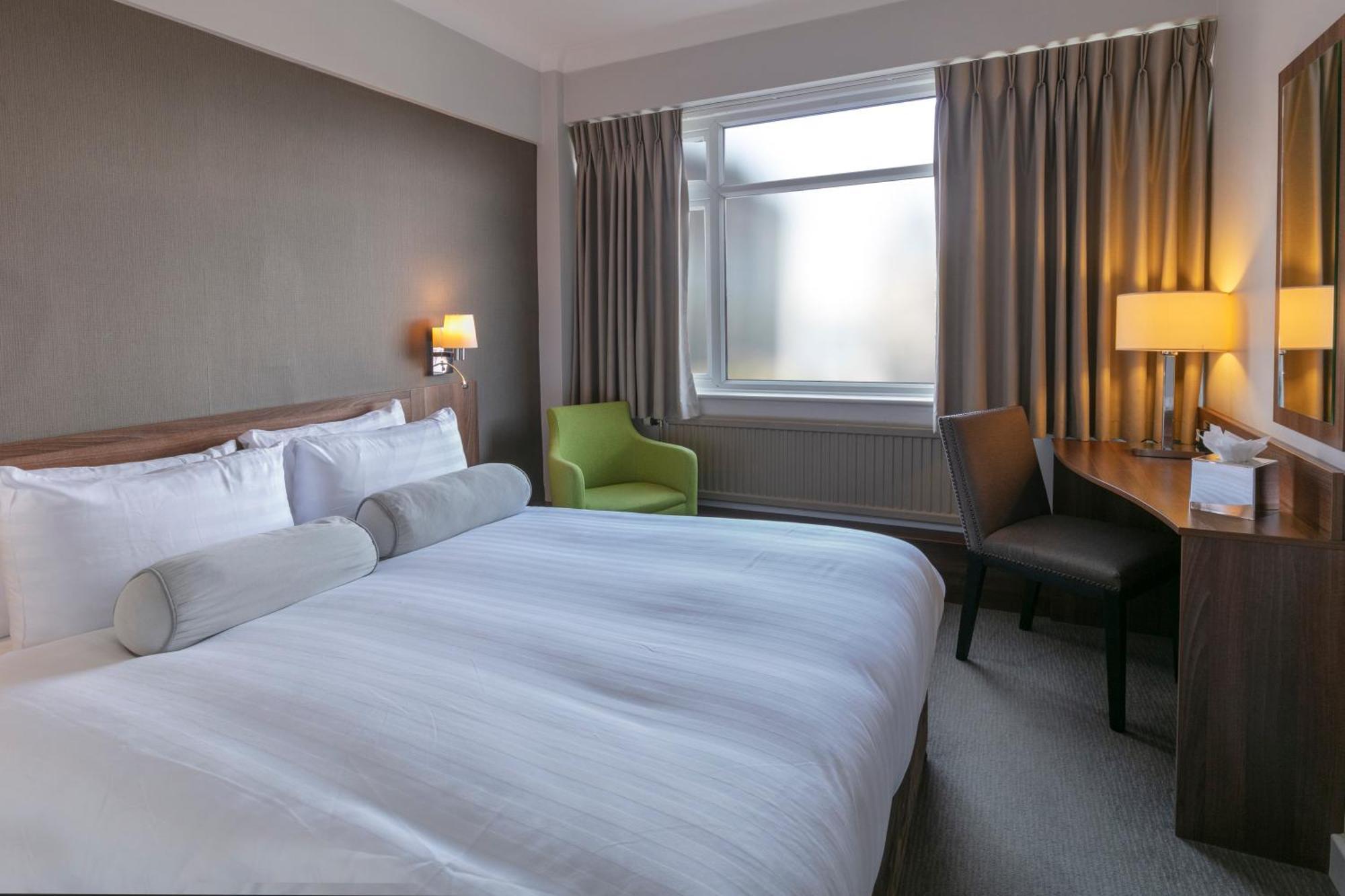 Best Western Manchester Altrincham Cresta Court Hotel Exterior foto