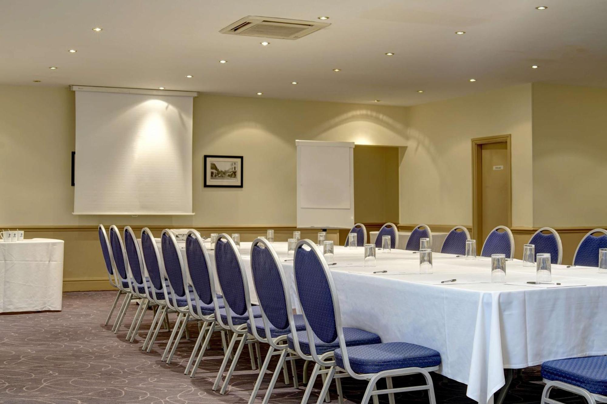 Best Western Manchester Altrincham Cresta Court Hotel Exterior foto
